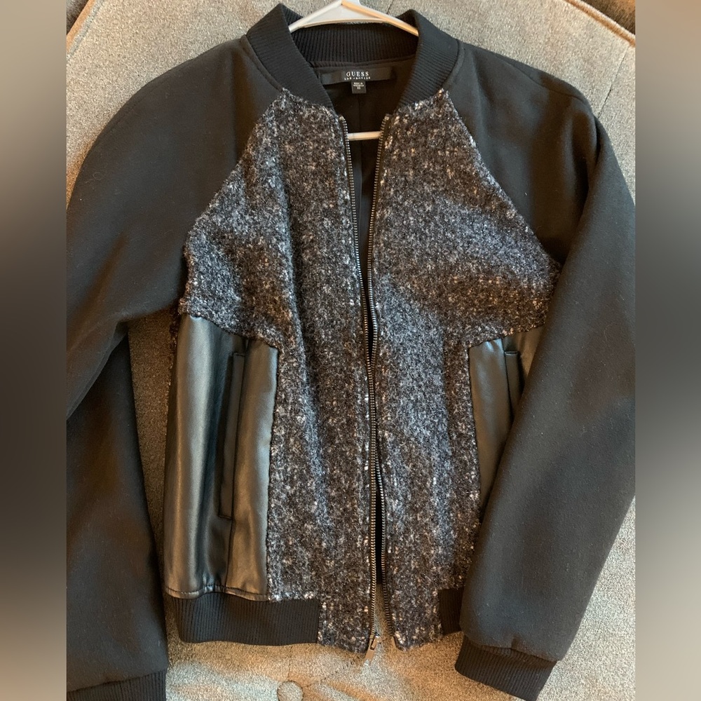 GUESS Bomber